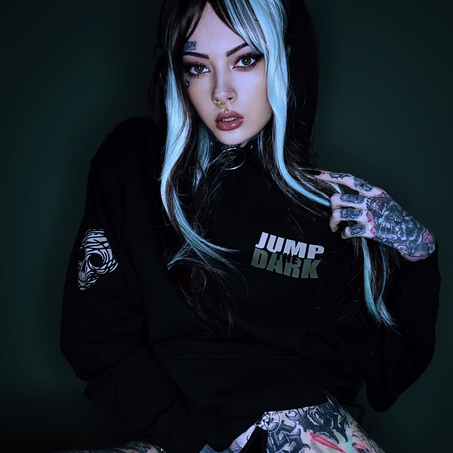 Relaxed fit pullover hoodie with kangaroo pocket – UK streetwear Urban fashion by Jump The Dark